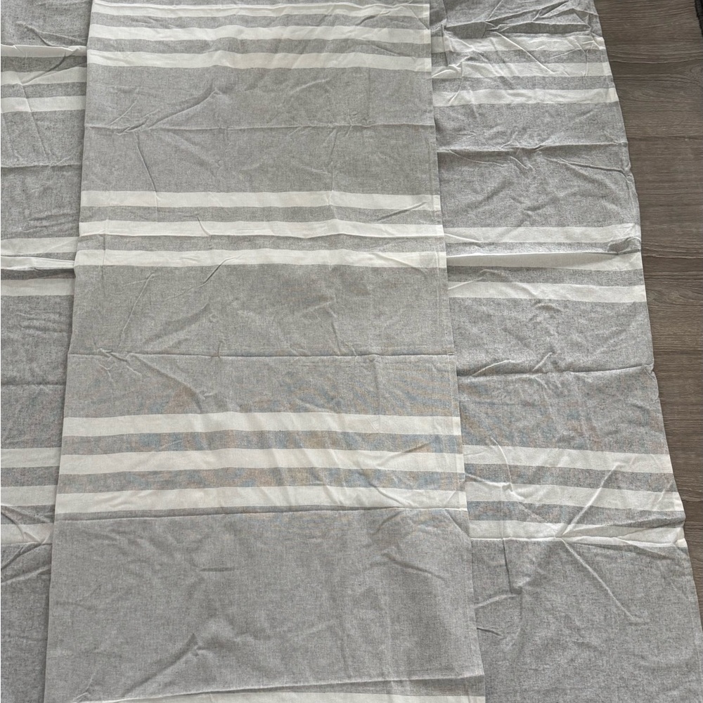 UGG set curtains 80 inch